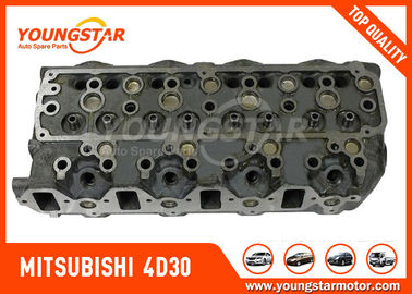 三菱キャンター 4D30A ME999863 3.0 ディーゼル 8V/4CYL のためのエンジンのシリンダー ヘッド